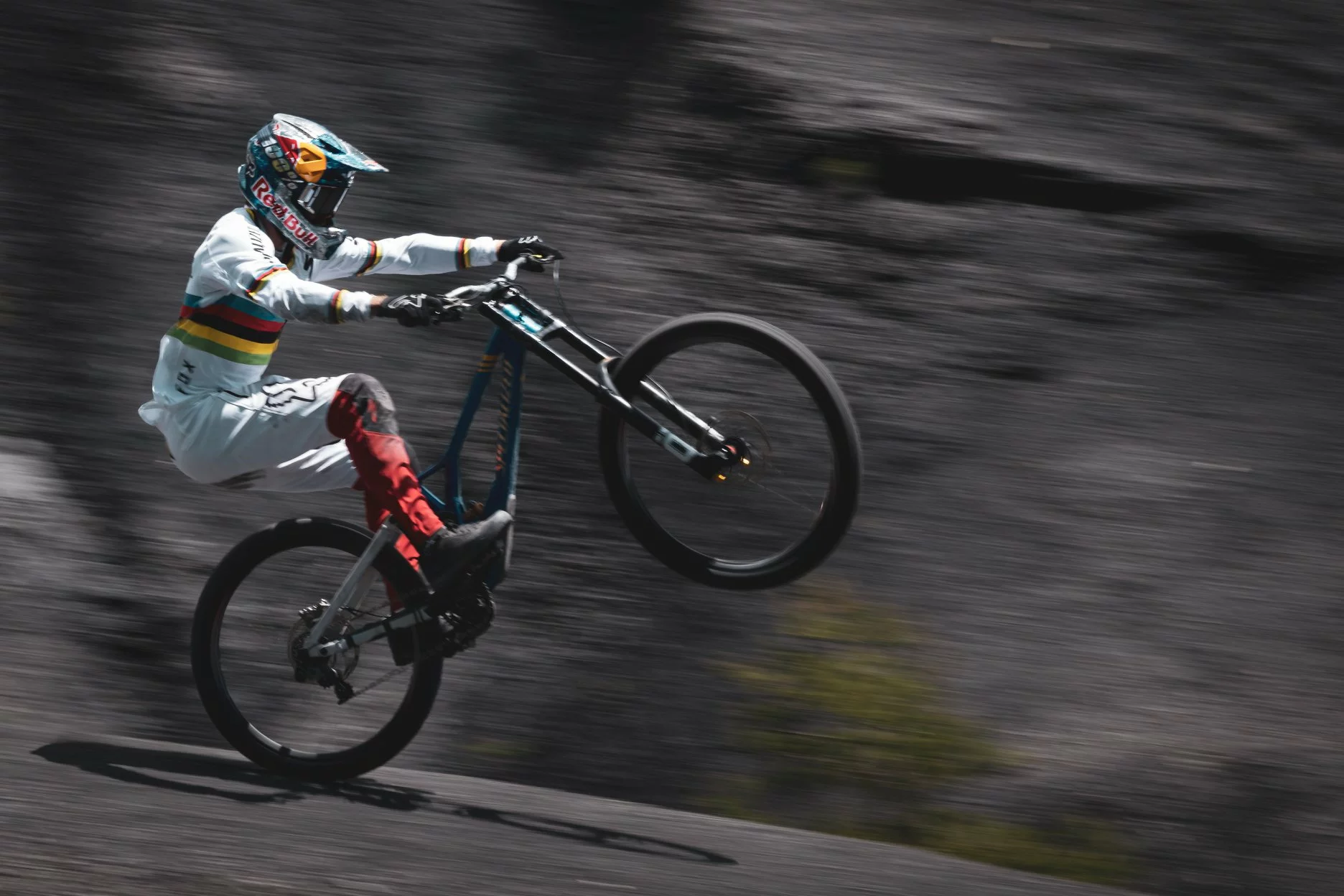 Casques vélo Soldes 27 Casques vélo Soldes -Casques vélo Soldes 108453715 3360845233946486 1446736907484058575 n