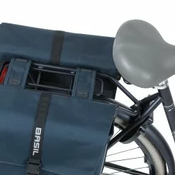 Sacoches Basil Bleues Imperméable 35l -Casques vélo Soldes basil forte double bicycle bag 35 liter blue black 4