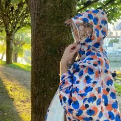 Poncho Le Temps Des Grenouilles Imprimé Multicolore -Casques vélo Soldes cape pluie originale femme fleurie fleurs velo