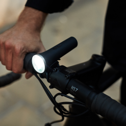 Eclairage Vélo Puissant 400 Lumens + Laser Beryl 6 Eclairage Vélo Puissant 400 Lumens + Laser Beryl -Casques vélo Soldes eclairage velo 400 lumens laser visibilite renforcee beryl