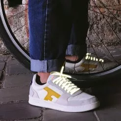 Rainette Lacets Réfléchissants Noirs -Casques vélo Soldes lacets colores reflechissants visible obscurite visibilite securite chaussures pieds trottinette ed798174 d564 4dee 95b4 2d40dc1e2ae7