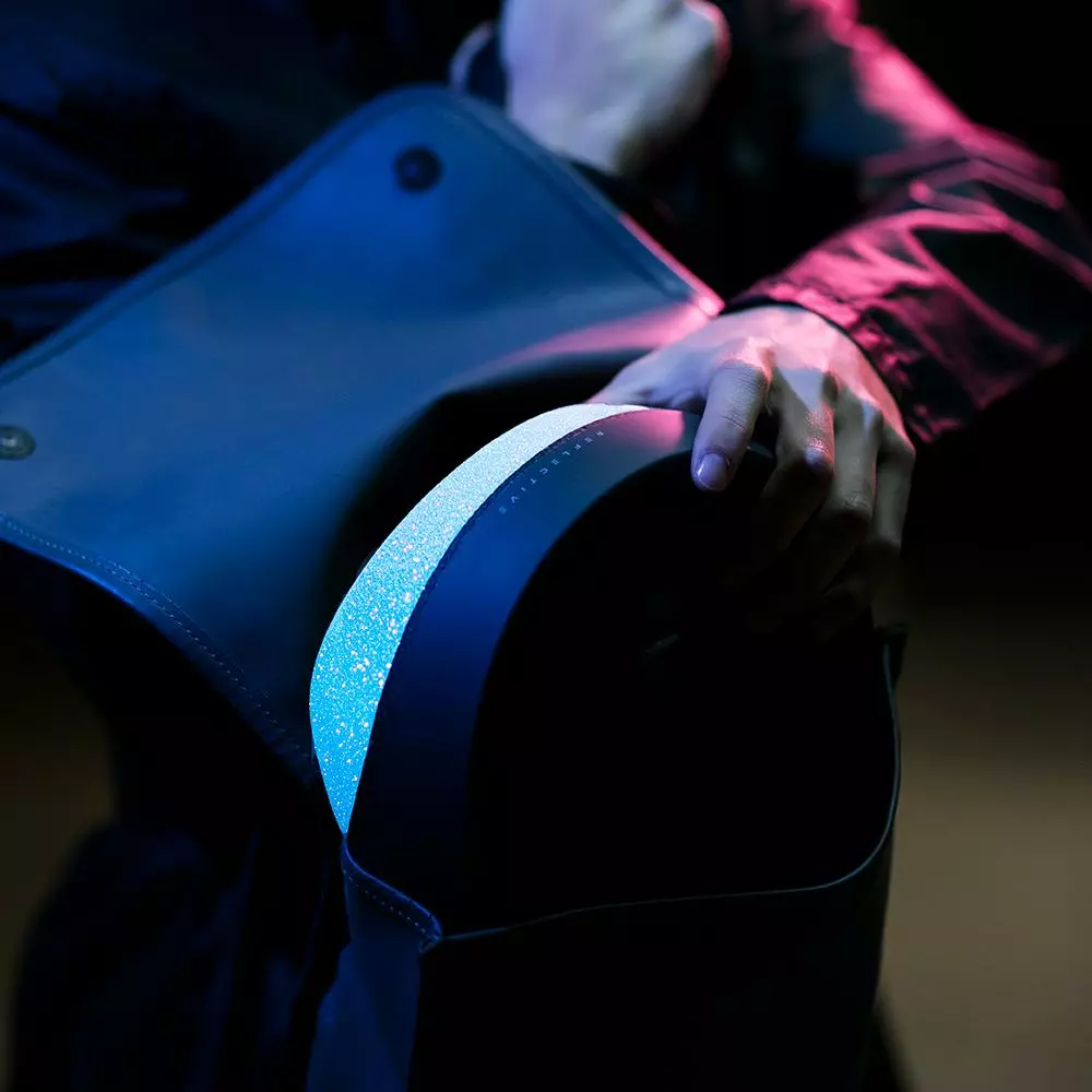 Closca Helmet Loop Reflective 8 Closca Helmet Loop Reflective – Image 8