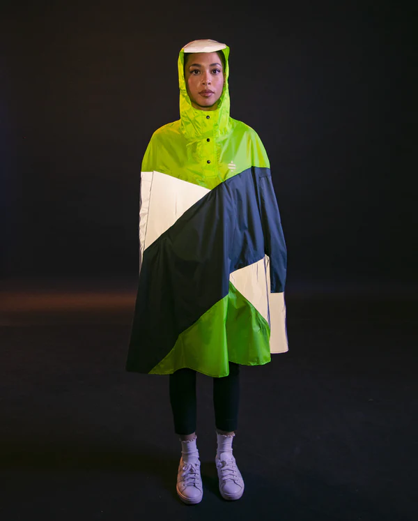 Cape De Pluie Urban Circus Vuelta 2 Cape De Pluie Urban Circus Vuelta – Image 2